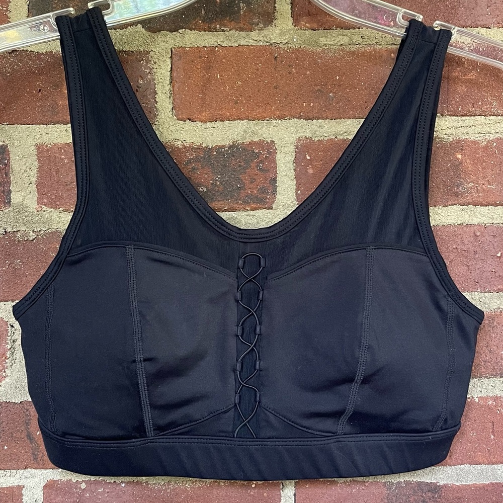 Fabletics Leandra Black Braided Athletic Running Sports Bra Size Medium Workout